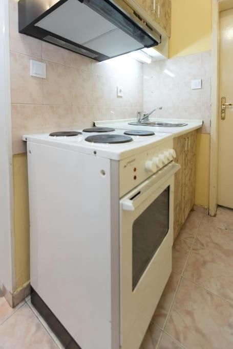 Sunny & Convenient On Dondoukov Blvd, 1 Bdr Zaimov Apartment Sofia Exterior photo